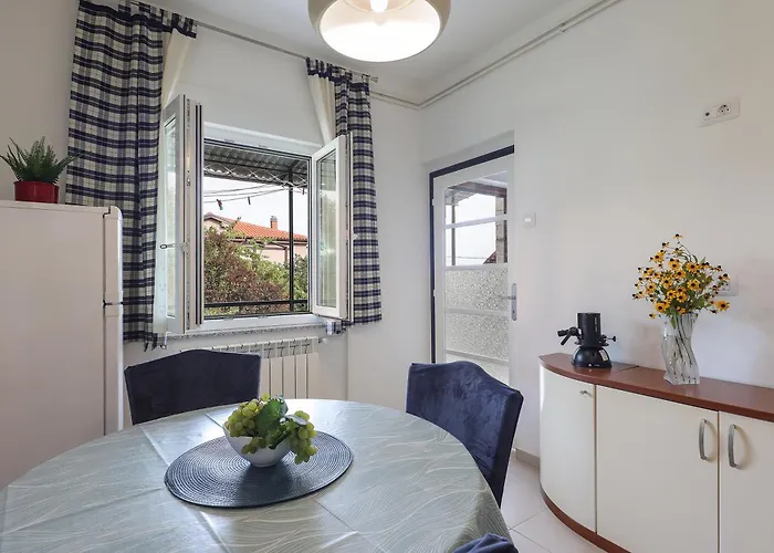 Anna דירה רייקה